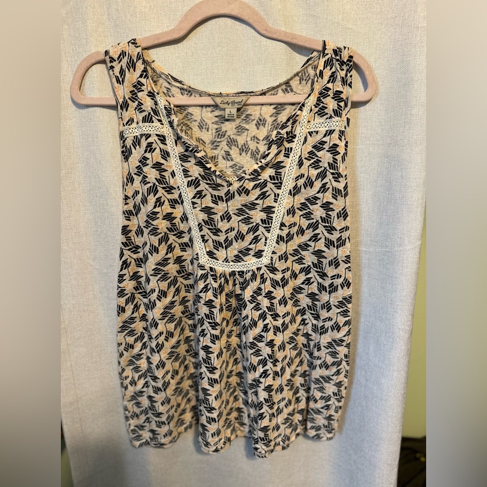 Lucky Brand Black and Cream Leaf Print Sleeveless Top